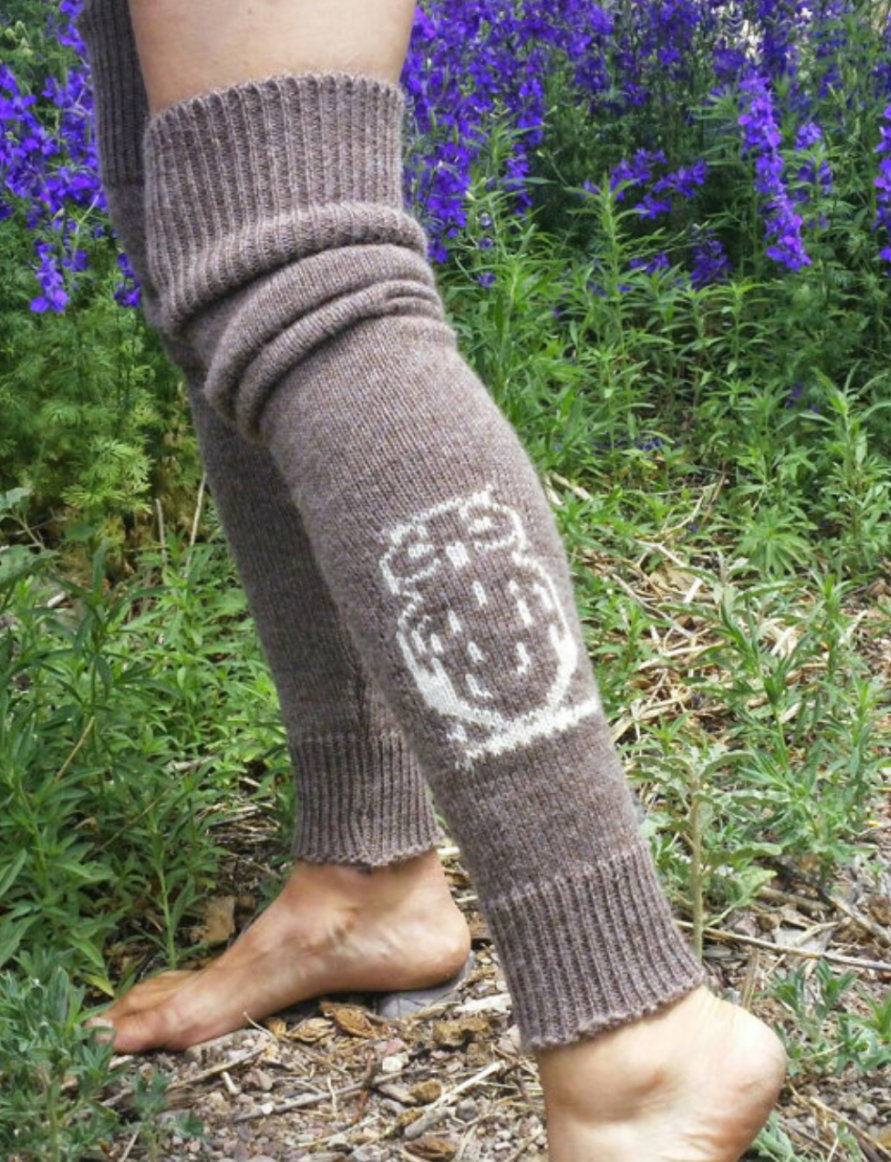 Leg warmers with design