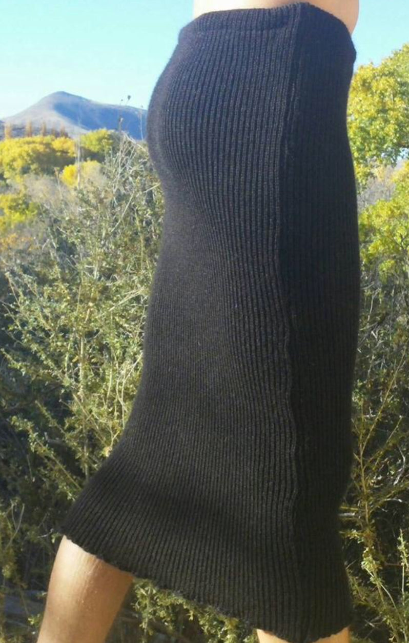 Stretchy pencil skirt